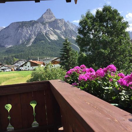 Bed and Breakfast Haus Karl's Ruh Ehrwald Exterior foto