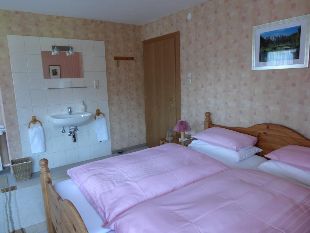 Bed and Breakfast Haus Karl's Ruh Ehrwald Zimmer foto