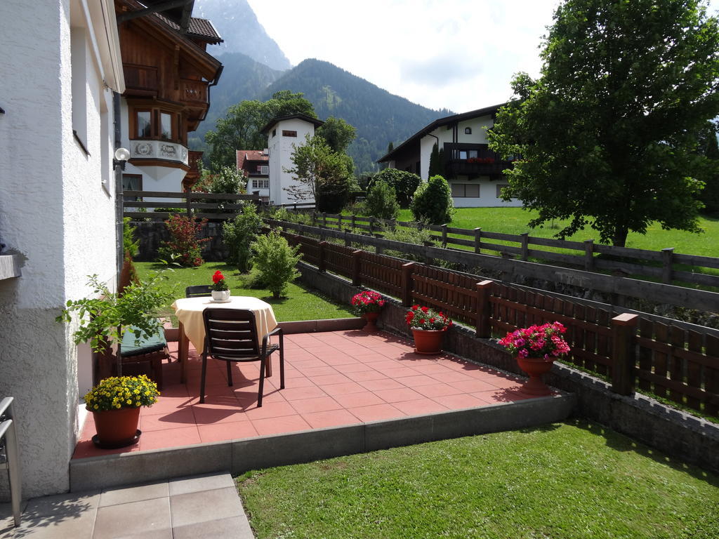 Bed and Breakfast Haus Karl's Ruh Ehrwald Exterior foto
