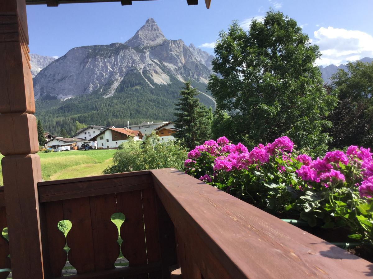 Bed and Breakfast Haus Karl's Ruh Ehrwald Exterior foto